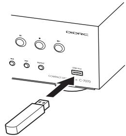 ONKYO C-7070 - Insert your USB flash drive. - 1