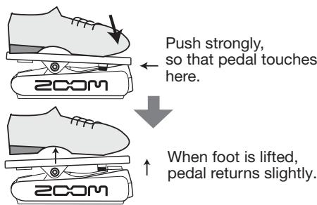 ZOOM A2.1U - Push the expression pedal fully down and then lift your foot off the pedal. - 1