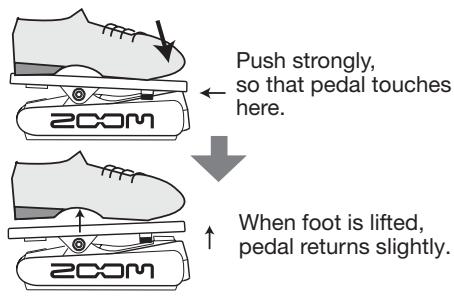 ZOOM B2.1U - Push the expression pedal fully down and then lift your foot off the pedal. - 1