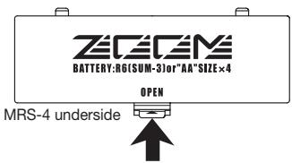 ZOOM MRS-4 - Operating the unit on batteries - 1