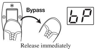 ZOOM GFX3 - To set the GFX-3 to the bypass (mute) condition, press the foot switch of the currently selected patch (the switch whose LED is lit). - 1