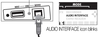 ZOOM R16AI - Connect the USB cable to the R16. - 1