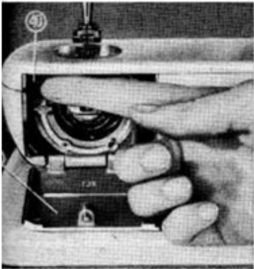 BERNINA 532-1 - Nettoyage de la machine fig. 11 et 12 - 1