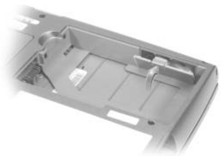 DELL LATITUDE D600 - Extraere instalar la bateria de reserva - 3