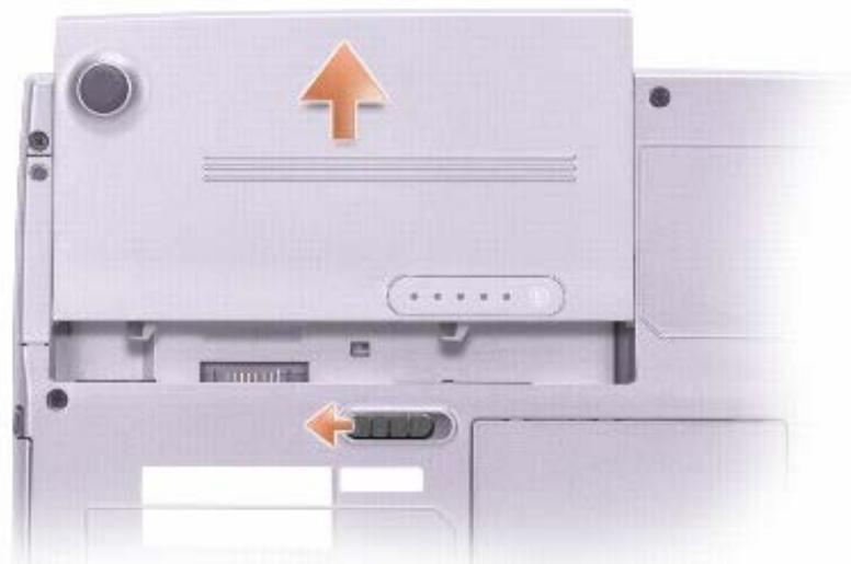 DELL LATITUDE D400 - Removing a Battery - 4