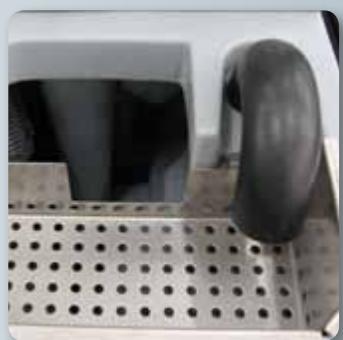 NILFISK BR 850SC - Large capacity and comfortable to use for faster, better cleaning - 7