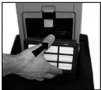NILFISK GU 355-DUAL - SOSTITUZZIONE DEL FILTRO HEPA - 3