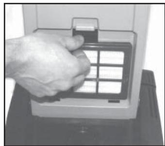 NILFISK SPECTRUM 12P - CHANGING THE HEPA-FILTER - 2