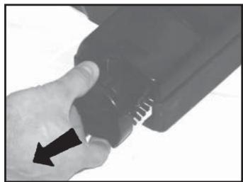 NILFISK SPECTRUM 12P - CHANGING OR CLEANING OF THE BRUSH - 2
