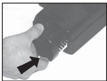 NILFISK SPECTRUM 18D - CHANGING OR CLEANING OF THE BRUSH - 4