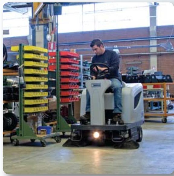 NILFISK SR 1101 B - Une efficacité réaliste et friable - 1