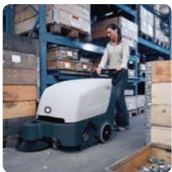 NILFISK SW 700S - Pour le balayage sans poussière de surfaces difficiles d'accès ou de petite superficie - 4