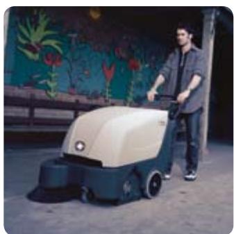 NILFISK SW 700S - Pour le balayage sans poussière de surfaces difficiles d'accès ou de petite superficie - 3