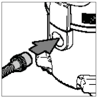 NILFISK ATTIX 30 XC - Raccordement du tuyau flexible d'aspiration - 1