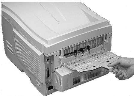 OKI C6000DTN - Sortie de papier - 1