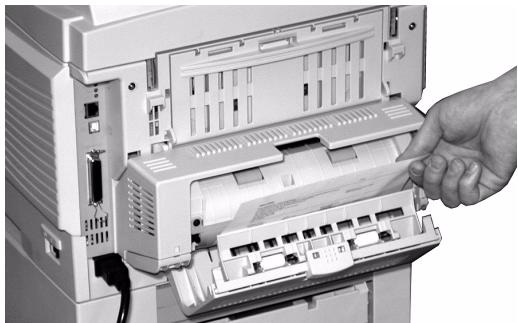 OKI C6050DN - Retirez toute feuille bloquée. - 2