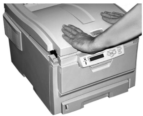 OKI C6100HDN - Avertissement! si l'imprimante a été mise sous tension, l'unité de fusion peut être brûlante! - 3