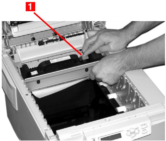 OKI C6150DN - Avertissement! si l'imprimante a été mise sous tension, l'unité de fusion peut être brulante! - 1