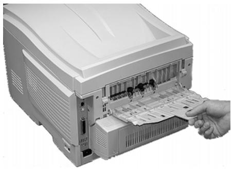 OKI C6150N - Sortie de papier - 1