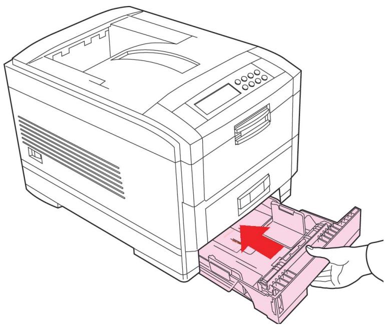 OKI C7350N - Sortez le bac à papier. - 5