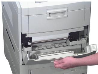 OKI C7400N - Bourrage de l'alimentation papier - 1