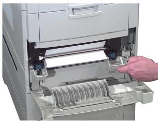 OKI C7400N - Bourrage de l'alimentation papier - 2