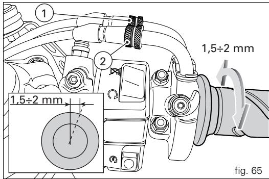 DUCATI DESMOSEDICI RR - Adjusting throttle control free play - 1