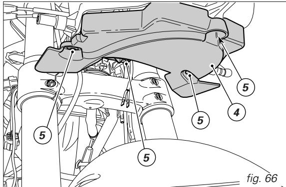 DUCATI 999 - Changing the parking light bulb - 1