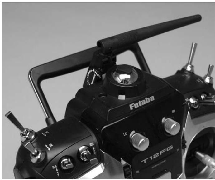 FUTABA T-12 FG - Antenne - 1