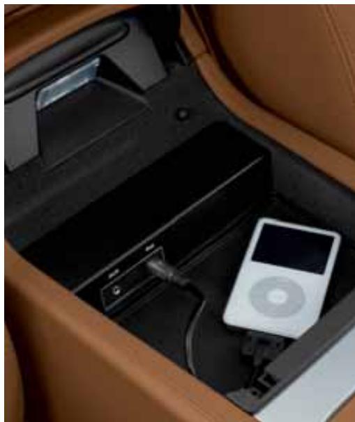 PORSCHE CAYENNE - Interior: aluminium. - 3