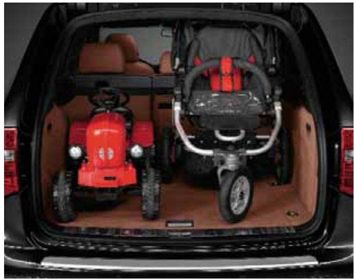 PORSCHE CAYENNE - Luggage compartment. - 4