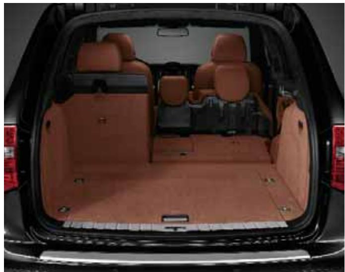 PORSCHE CAYENNE - Luggage compartment. - 3