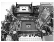 ASROCK 775I65G - Fase 1. Aprire la presa: - 2