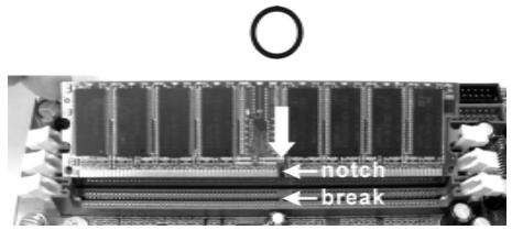 ASROCK 775I65G - Installation d'un module DIMM - 2