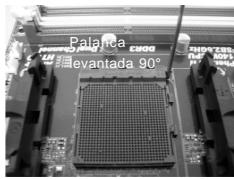 ASROCK 890FX DELUXE 5 - Instalación de Procesador - 2