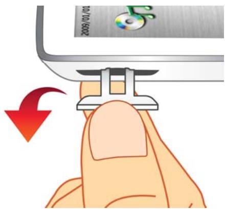 TRANSCEND MP860 - Inserting / Removing the microSD Card - 1