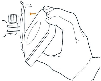 NAVIGON 2200 - Inserting the navigation device into the cradle - 1