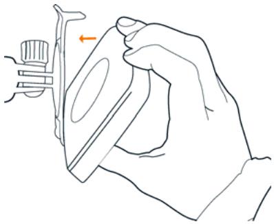 NAVIGON 2300 - Inserting the navigation device into the cradle - 1