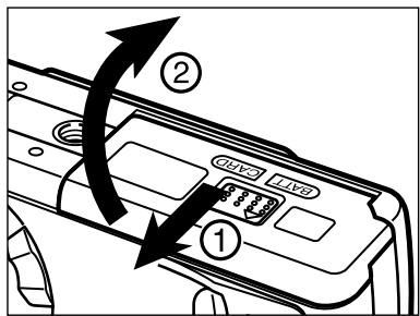 MINOLTA DIMAGE E201 - CHANGING BATTERIES - 2