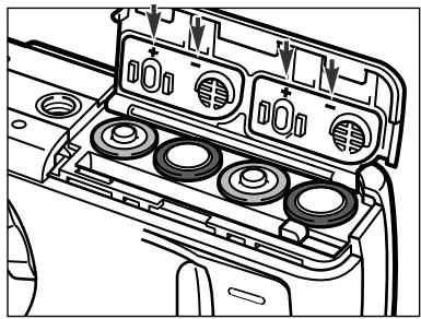 MINOLTA DIMAGE E201 - CHANGING BATTERIES - 3