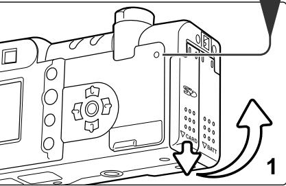 MINOLTA DIMAGE F200 - Changing the memory card - 2