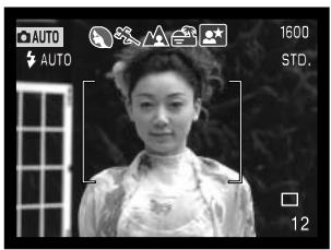 MINOLTA DIMAGE F200 - Automatic Digital Subject Program Selection - 1