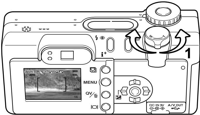 MINOLTA DIMAGE F200 - Using the zoom lens - 1