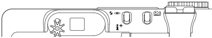 MINOLTA DIMAGE F200 - Flash range - auto-recording mode - 1