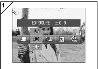 MINOLTA DIMAGE G400 - Adjusting Exposure Compensation - 1