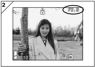 MINOLTA DIMAGE G400 - Taking Pictures in Aperture Mode - 2