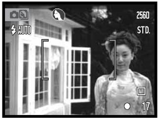 MINOLTA DIMAGE X60 - FOCUS LOCK - 2