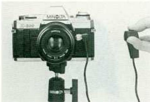 MINOLTA X-300 - MAIN DROITE - 1