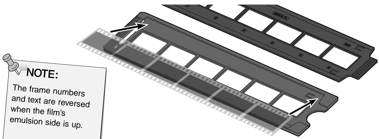 MINOLTA AF-2820U - Loading the 35 mm Negative Film Holder – FH-U1 - 2