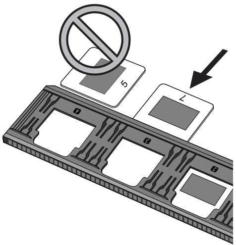 MINOLTA DIMAGE SCAN DUAL III - Loading mounted slides - 1